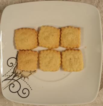 Bunte Kekse mit eingebackenen Streuseln