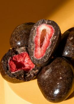 Preview: Gefriergetrocknete Erdbeeren in dunkler Schokolade 1 kg