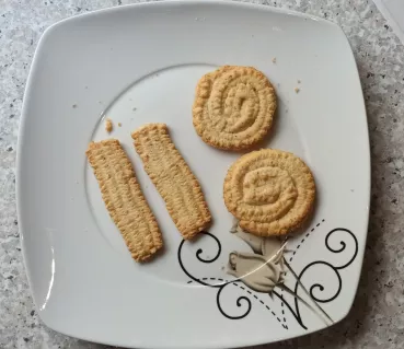Haselnuss-Spritzgebäck frisch und Handgemacht