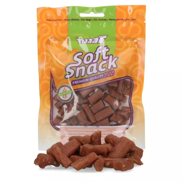 Braaaf Soft Snack Lachsstabchen mit Karotten und grunen